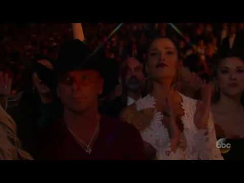 THE LOOK: Kenny Chesney -- Beyoncé & Dixie Chicks   ''Daddy Lessons  CMA Awards 2016