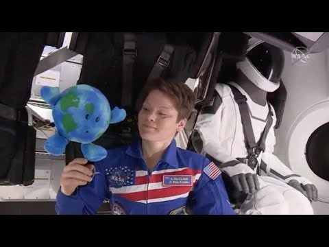 Astronaut 'Shows Off' Crew Dragon, Talks Spaceflight Importance - UCVTomc35agH1SM6kCKzwW_g