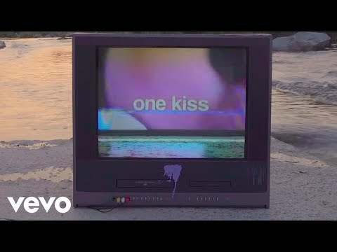 Calvin Harris, Dua Lipa - One Kiss (Lyric Video) - UCaHNFIob5Ixv74f5on3lvIw