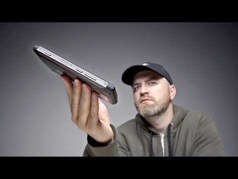 This Unique Smartphone Is Fat For A Reason... - UCsTcErHg8oDvUnTzoqsYeNw