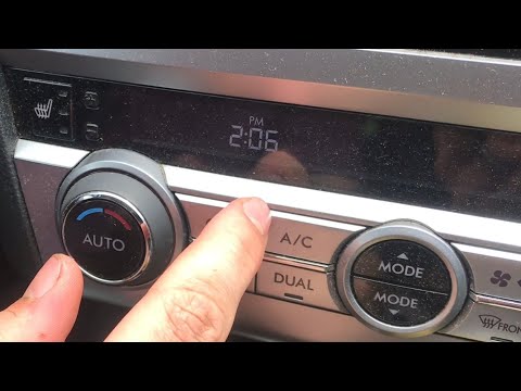 Come si imposta l'orologio della Subaru Legacy?