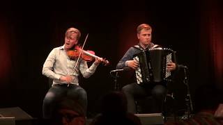 Lene - reinlender, composed and performed by Bjørn Kåre Odde and Ole Nilssen