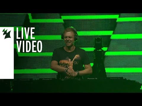 Armin van Buuren feat. Candace Sosa - Runaway [Live at A State Of Trance 900, Mexico] - UCGZXYc32ri4D0gSLPf2pZXQ