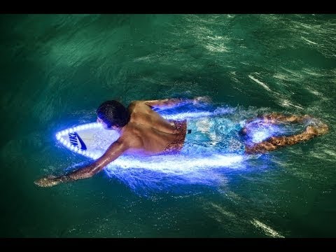 Glow in the dark surfing - Red Bull Surfing Lights - UCblfuW_4rakIf2h6aqANefA