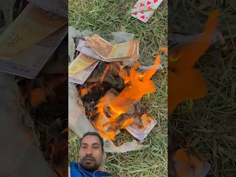 पैसों में आग 🔥 लगा रहा है 😱😳 #Motivational #viralvideo #inspiration #Emotional #youtube #short