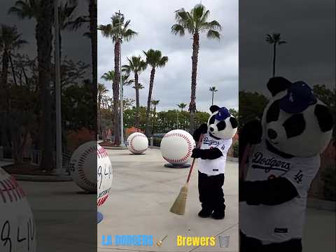 MLB Los Angeles Dodgers Sweeps Milwaukee Brewers