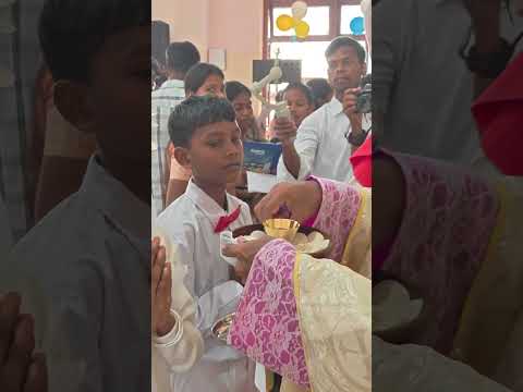 99 CHILDREN RECEIVE FIRST COMMUNION. तोए प्रभु मोर गड़रिया रे #trending #song #dance #almightygod