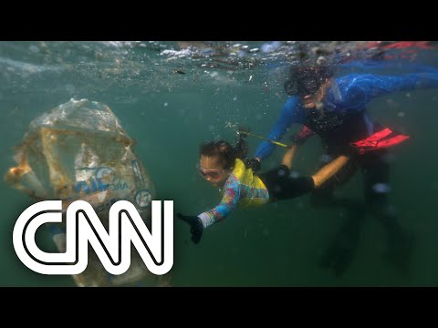 Com apenas 4 anos, ambientalista recolhe plástico do oceano nas praias do Rio #Shorts