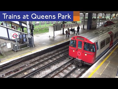 London Overground and Bakerloo line trains at Queens Park