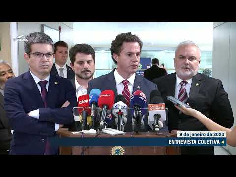 Presidente em exercício do Senado, Veneziano Vital do Rêgo liga para governador do DF