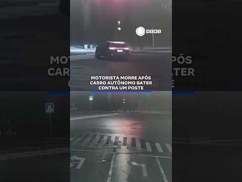 Motorista morre após carro autônomo bater contra poste.  #RecordNews #Notícias #