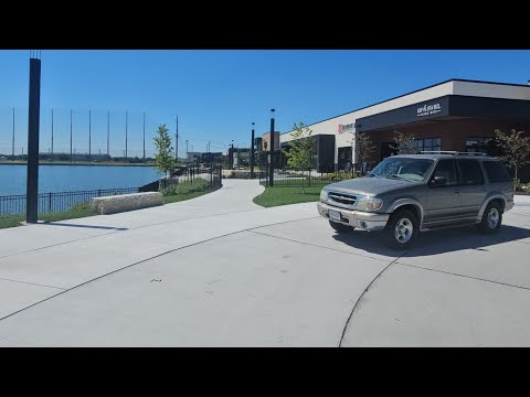 Driving My Grandma's 1999 Ford Explorer Eddie Bauer Edition 105k Mile Car