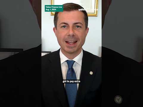 Sec. Pete Buttigieg addresses airline junk fees 🛫 #shorts