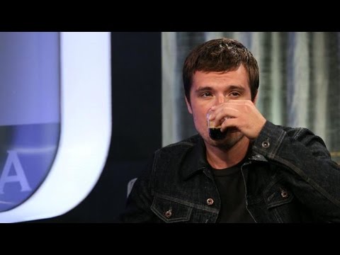 Josh Hutcherson Defends Jennifer Lawrence After Nude Photo Leak - UCdtXPiqI2cLorKaPrfpKc4g