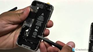 Lui eindpunt Ijzig Official iPhone 4 / 4S Battery Replacement Video & Instructions -  iCracked.com - YouTube