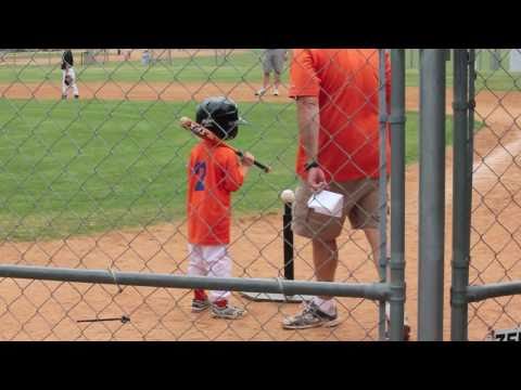 5 yrs old Kyle's baseball game April 2011 - UCTs-d2DgyuJVRICivxe2Ktg