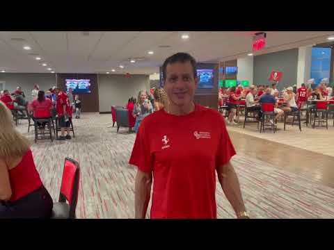 Lummy and Dr. Dan at the Tampa Bay Buccaneers Game - #TheBubbaArmy Vlog