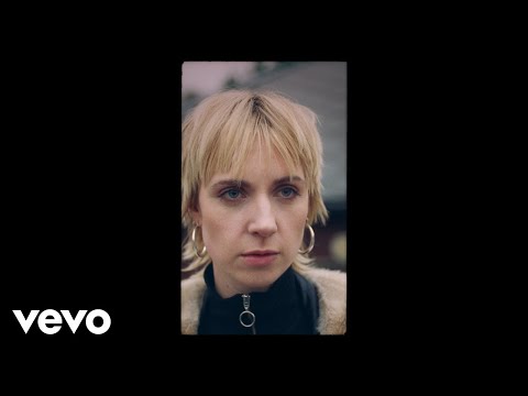 MØ - Nostalgia (Official Vertical Video) - UCtGsfvj155zp8maBFng9hHg