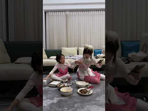 Lao Liu Just Watched Xiao Wu Eat The Food On The Ground