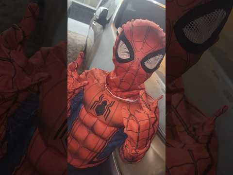 شو مين شفت بالشارع 😱🙄/@Kidskoki #سبايدرمان #خلودة #شفا #العاب_اطفال #funny #كريم_وجاد #شرطة