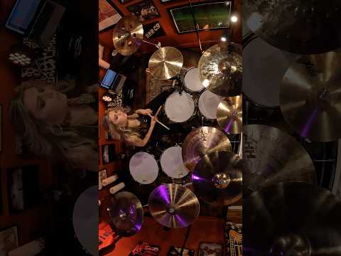 Jamming some Styx with @toddsucherman’s Redlight and Spotlight crashes from @SabianVault! #sabian