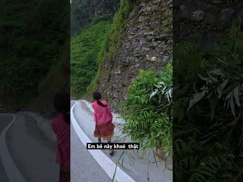 Những em bé này khoẻ thật #cuoncuoncon #giadinh #funny #vuichoicungcon