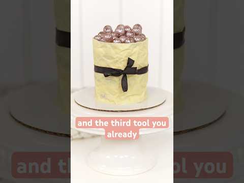 3 cake decorating tools you ALREADY have! #cake #cakedecorating