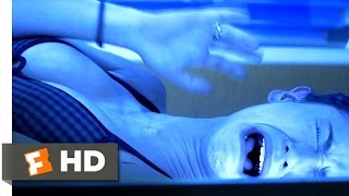 I Still Know What You Did Last Summer (1998) - Tanning Bed Terror Scene (5/10) | Movieclips