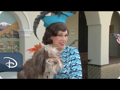 Meet Donna the Dog Lady | Disney California Adventure Park - UC1xwwLwm6WSMbUn_Tp597hQ