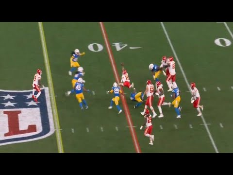 Patrick Mahomes JAW DROPPING Flip Pass to Juju | Chiefs Vs Chargers
