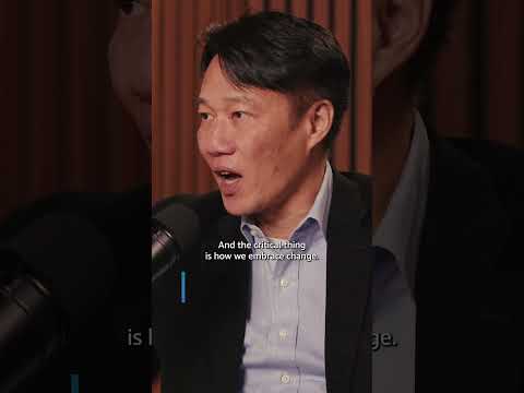 Transforming Airline Tech With AI Innovation | Amazon Web Services