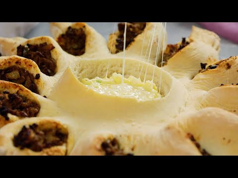 Level Up Your Appetizers with this Fundido Taco Ring