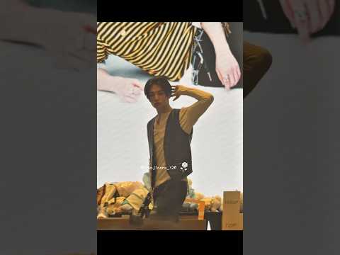 hyunjin <strong>dance</strong> moves🤭❤️~ Star River Fan Sign <strong>Event</strong> #hyunjin #현진
