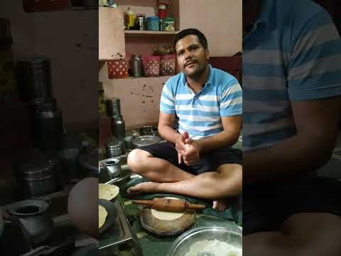roti bna rha hu #shorts                     #comedy