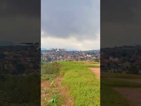 Incroyable atterrissage a BUTEMBO do228 kiss landing