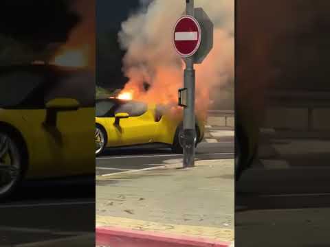 הפרארי 296 GTB,  יצירת מופת נדירה והיברידית בשווי של מעל 2.5 מיליון שקלים נשרפה.