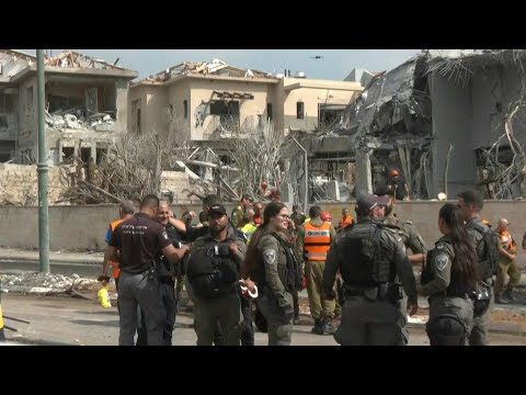 First responders assess damage in central Israel after new Iran missile attack | AFP
