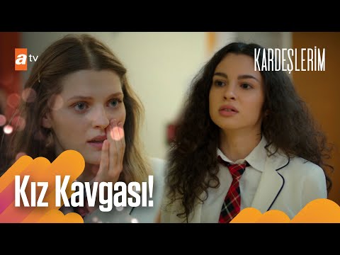 Harika, Aybike ve Asiye arasında kavga!😱 - Kardeşlerim Arşiv Sahneler🎬