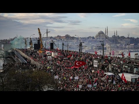 Κωνσταντινούπολη: Λαοθάλασσα στήριξης στους Παλαιστίνιους (βίντεο)