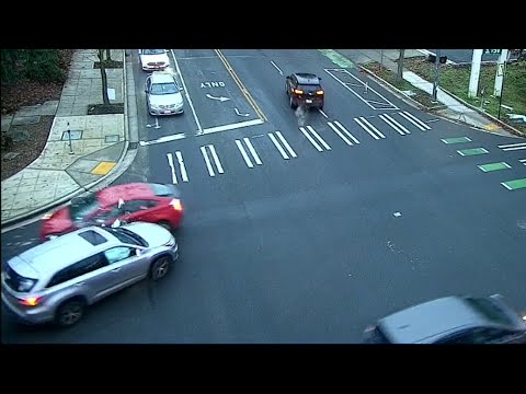 Crashes caught on Seattle traffic cameras #11!