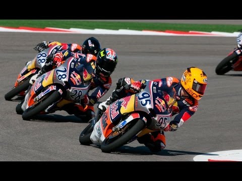 MotoGP Race in Austin - Red Bull MotoGP Rookies Cup 2013 - Day 1 - UCblfuW_4rakIf2h6aqANefA