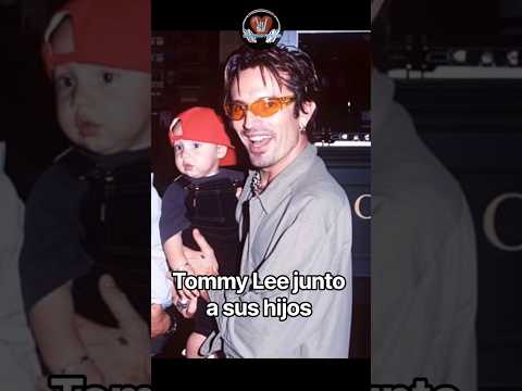 Tommy <strong>Lee</strong> <strong>de</strong> Mötley Crüe junto a sus dos hijos 🤘🏻🔥 #rock #mötleycrüe