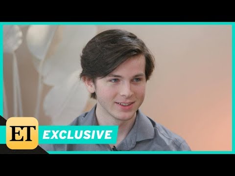 'The Walking Dead' Star Chandler Riggs Reacts to Carl's Death (Exclusive) - UCdtXPiqI2cLorKaPrfpKc4g