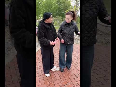 Kind woman help #motivation #positivevibes #lnspiration