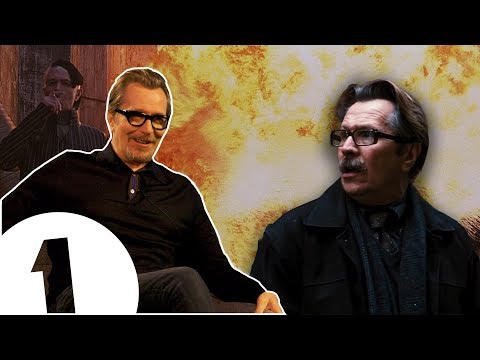 "I was freezing my nuts off!" Gary Oldman on Batman, bangs and baddies. - UC-FQUIVQ-bZiefzBiQAa8Fw