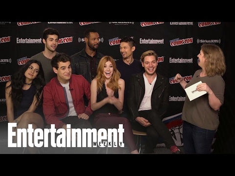 'Shadowhunters' Cast Talks Season 2 At NYCC 2016 | Entertainment Weekly - UClWCQNaggkMW7SDtS3BkEBg