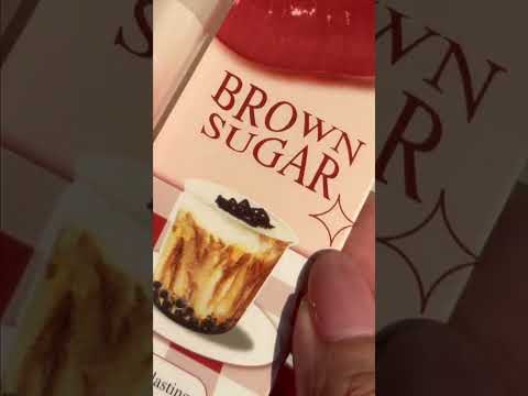 Mùi son thơm cực kì luôn í 😘 mỗi màu là mỗi mùi luôn, mê xỉu. Chị đẹp Baifern làm đại diện cho son