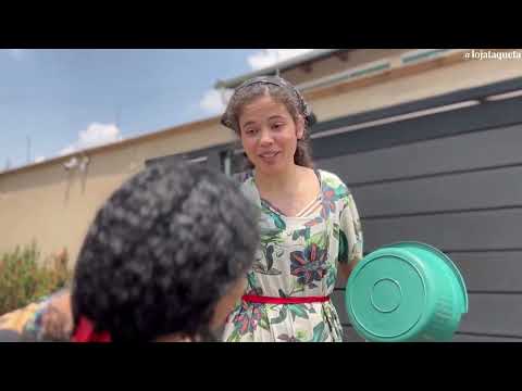 Elas ficaram sem água e quando foram procurar o vizinho fez isso