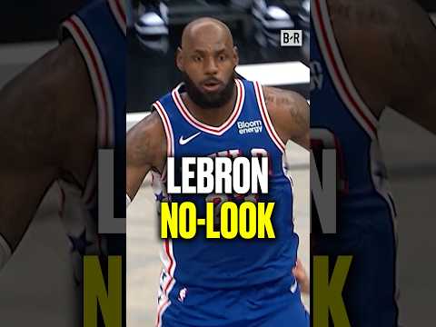 LeBron already dishing out no-look dimes 🔥