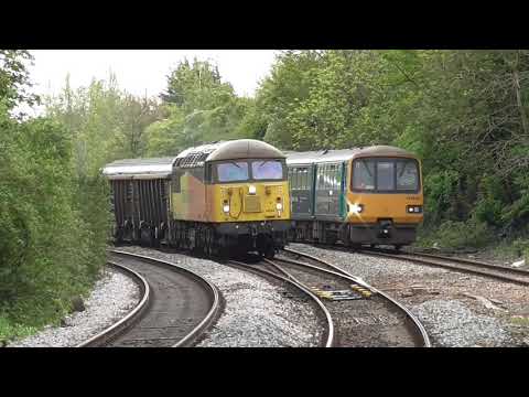 Colas Rail Class 56 No. 56094 Passing as 143622 arrives at Brigend 14/05/2021 | I Like Transport
